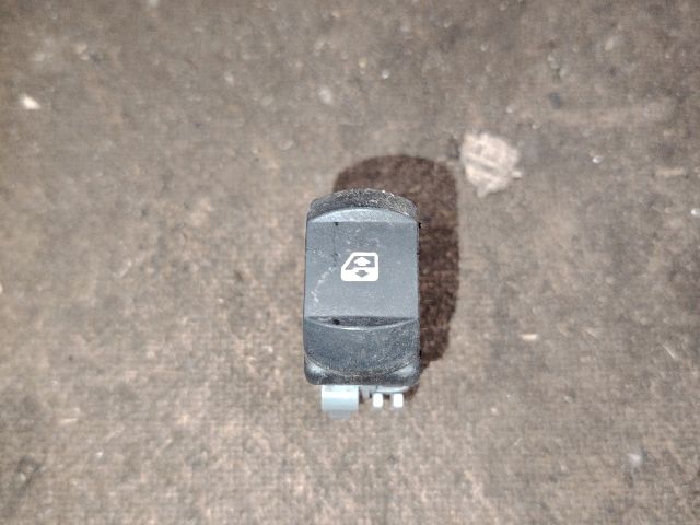 bontott RENAULT MEGANE I Jobb hátsó Ablakemelő Kapcsoló