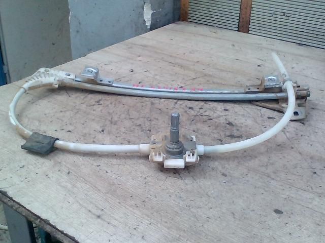 bontott RENAULT MEGANE I Jobb hátsó Ablakemelő Szerkezet (Mechanikus)