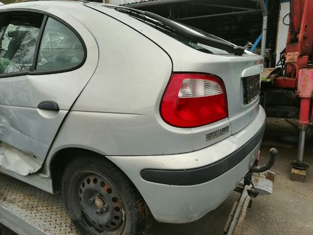 bontott RENAULT MEGANE I Jobb hátsó Ablakvezető Gumi