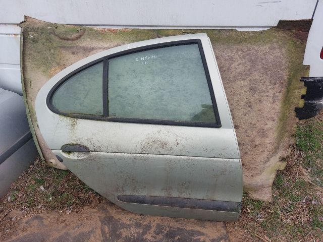 bontott RENAULT MEGANE I Jobb hátsó Ajtó (Részeivel)