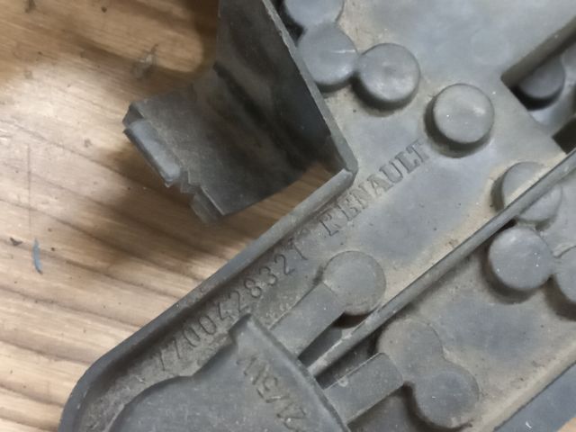 bontott RENAULT MEGANE I Jobb Hátsó Lámpa Foglalat