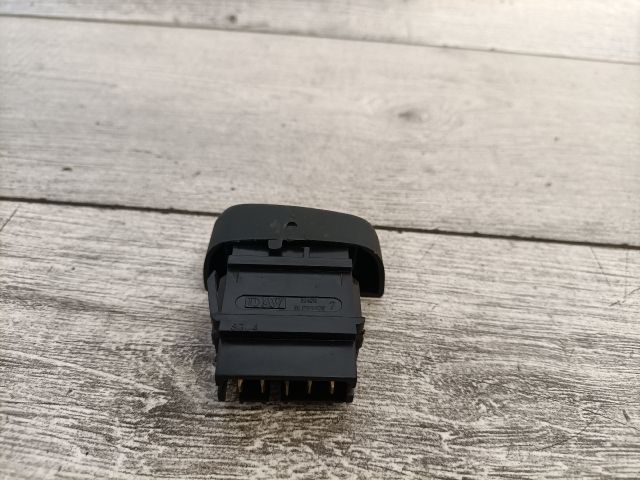 bontott RENAULT MEGANE I Központizár Kapcsoló