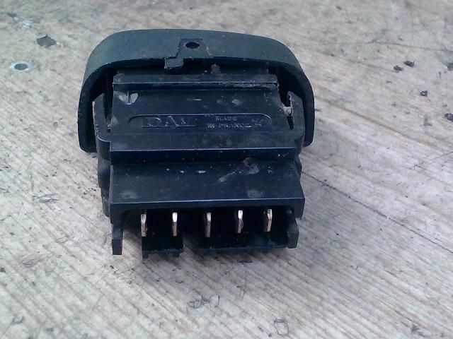 bontott RENAULT MEGANE I Központizár Kapcsoló