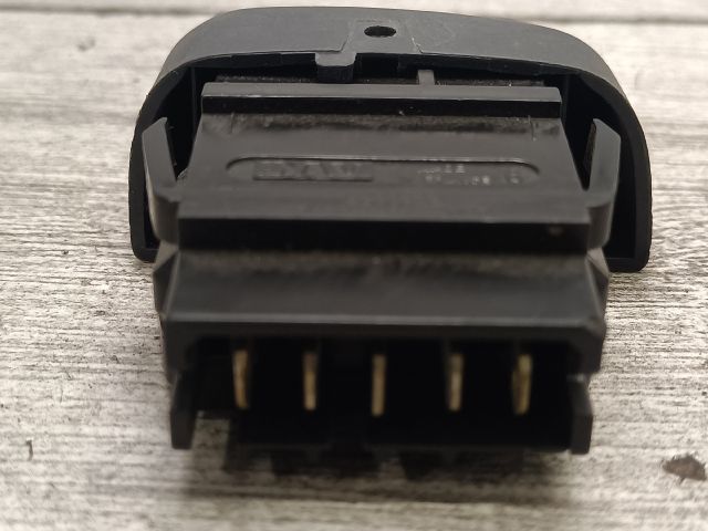 bontott RENAULT MEGANE I Központizár Kapcsoló