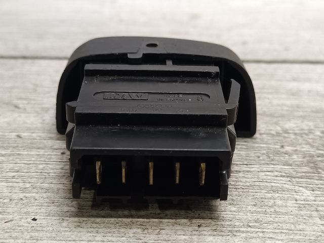 bontott RENAULT MEGANE I Központizár Kapcsoló