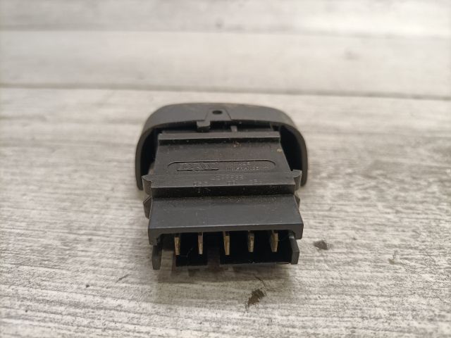 bontott RENAULT MEGANE I Központizár Kapcsoló