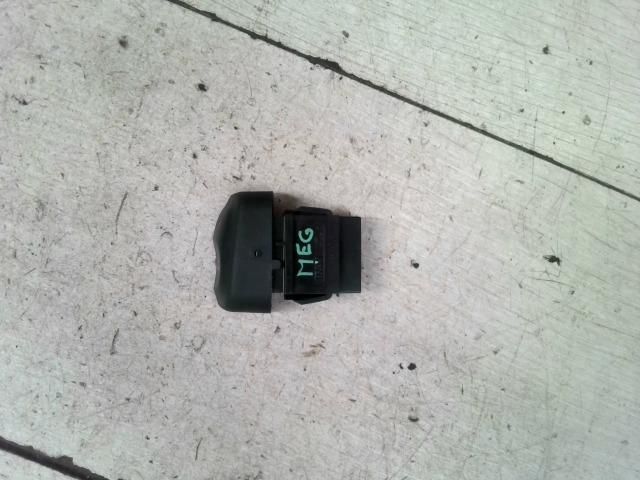 bontott RENAULT MEGANE I Központizár Kapcsoló