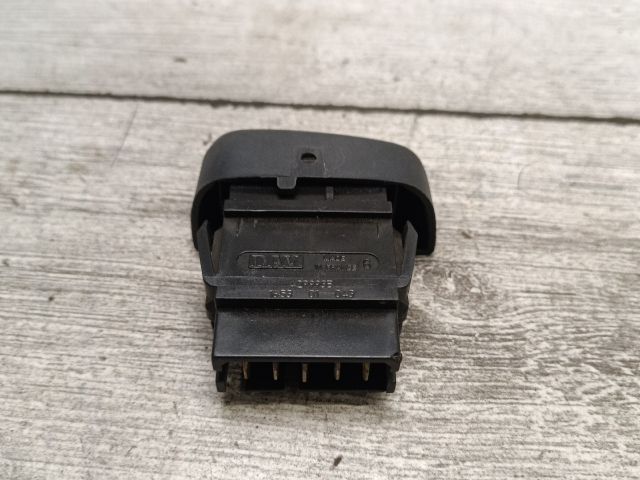 bontott RENAULT MEGANE I Központizár Kapcsoló