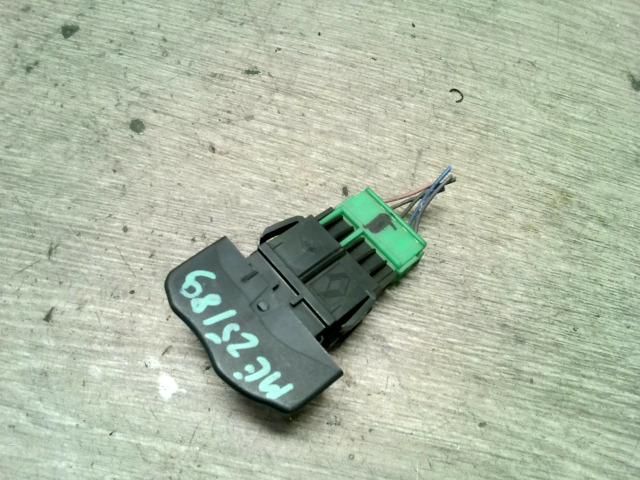 bontott RENAULT MEGANE I Központizár Kapcsoló