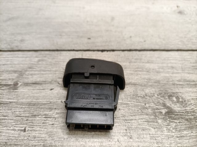 bontott RENAULT MEGANE I Központizár Kapcsoló