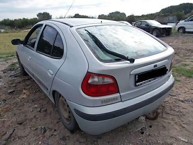 bontott RENAULT MEGANE I Légszűrő Ház Fedél