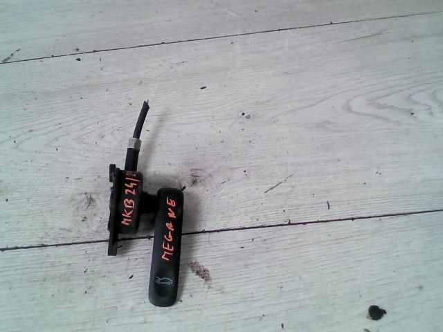 bontott RENAULT MEGANE I Motorháztető Nyitó Kar / Gomb