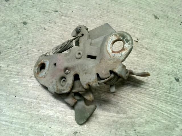 bontott RENAULT MEGANE I Motorháztető Zárszerkezet