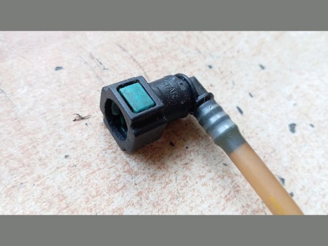 bontott RENAULT MEGANE I Üzemanyagcső