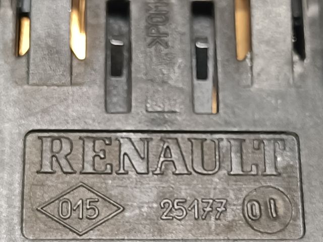 bontott RENAULT MEGANE I Vészvillogó Kapcsoló