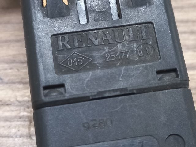 bontott RENAULT MEGANE I Vészvillogó Kapcsoló