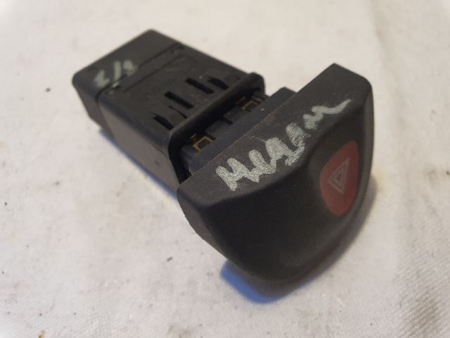 bontott RENAULT MEGANE I Vészvillogó Kapcsoló