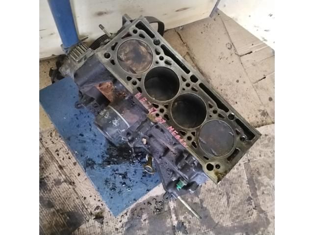 bontott RENAULT MEGANE II Motorblokk (Fűzött)