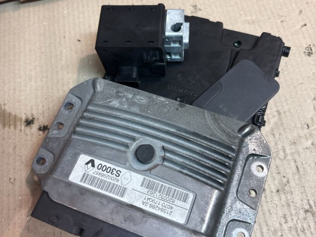 bontott RENAULT MEGANE II Motorvezérlő