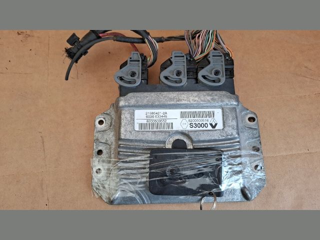 bontott RENAULT MEGANE II Motorvezérlő