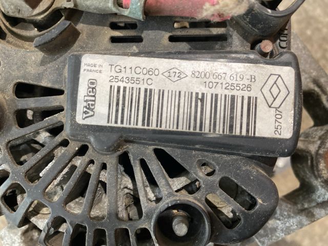 bontott RENAULT MEGANE II Generátor