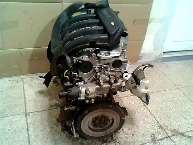 bontott RENAULT MEGANE II Motor (Fűzött blokk hengerfejjel)