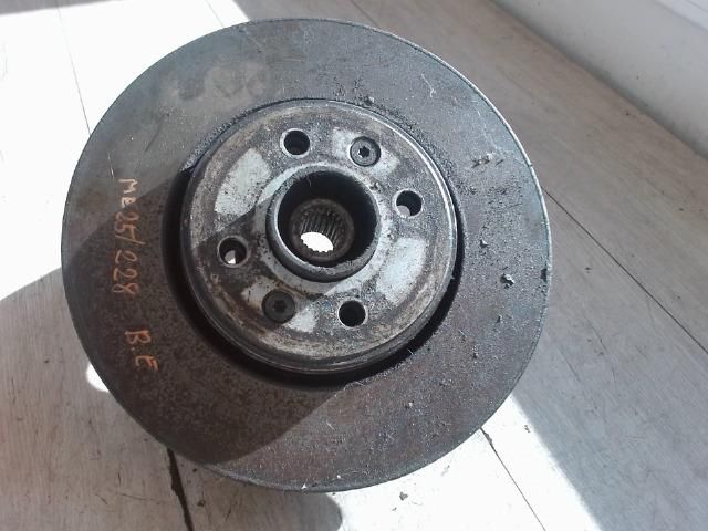 bontott RENAULT MEGANE II Bal első Csonkállvány Kerékaggyal