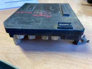 bontott RENAULT MEGANE II Biztosítéktábla Motortér