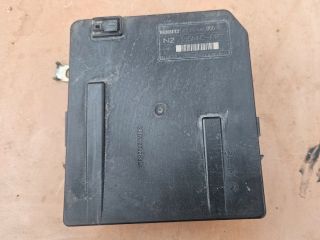 bontott RENAULT MEGANE II Biztosítéktábla Motortér