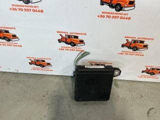 bontott RENAULT MEGANE II Biztosítéktábla Motortér