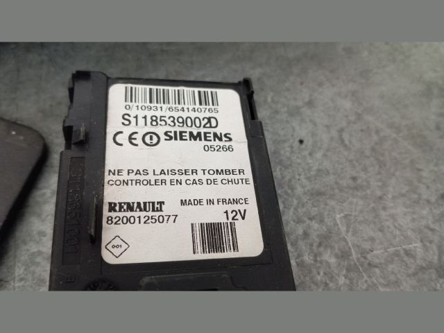bontott RENAULT MEGANE II Motorvezérlő