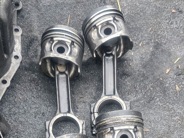 bontott RENAULT MEGANE II Dugattyú és Hajtókar