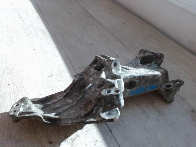 bontott RENAULT MEGANE II Generátor Tartó Bak