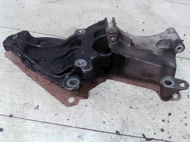 bontott RENAULT MEGANE II Generátor Tartó Bak