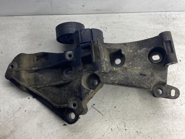 bontott RENAULT MEGANE II Generátor Tartó Bak