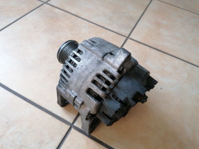 bontott RENAULT MEGANE II Generátor