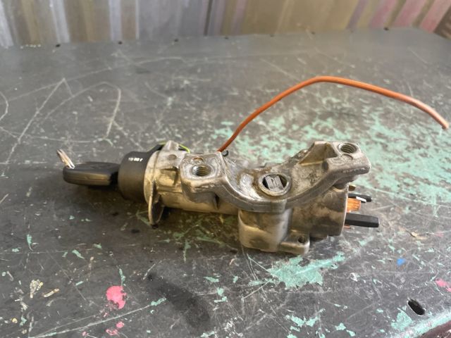 bontott RENAULT MEGANE II Gyújtáskapcsoló Házzal