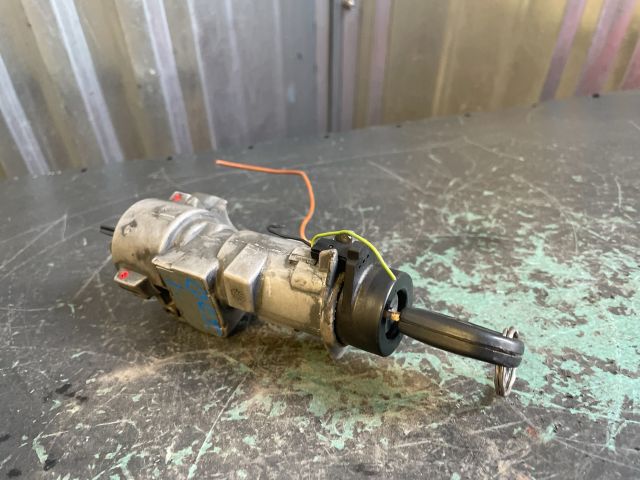 bontott RENAULT MEGANE II Gyújtáskapcsoló Házzal