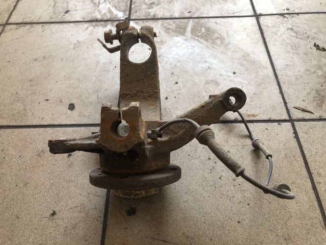 bontott RENAULT MEGANE II Jobb első Csonkállvány Kerékaggyal