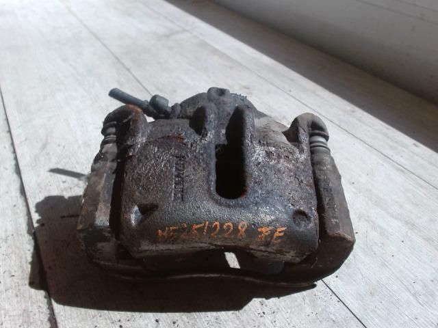 bontott RENAULT MEGANE II Jobb első Féknyereg Munkahengerrel