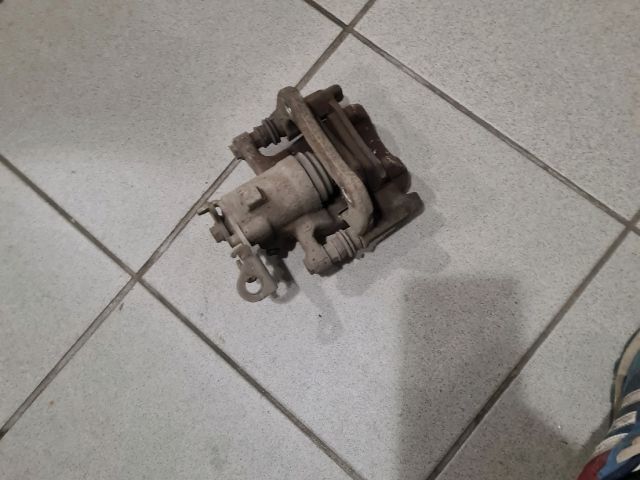 bontott RENAULT MEGANE II Jobb hátsó Féknyereg Munkahengerrel