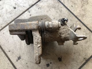 bontott RENAULT MEGANE II Jobb hátsó Féknyereg Munkahengerrel