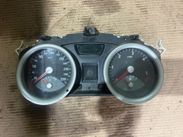 bontott RENAULT MEGANE II Kilométeróra