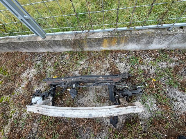 bontott RENAULT MEGANE II Komplett Homlokfal (Részeivel)