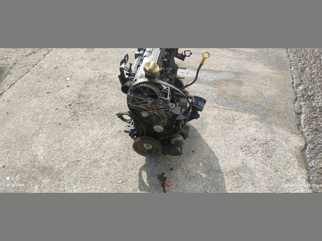 bontott RENAULT MEGANE II Motor (Fűzött blokk hengerfejjel)