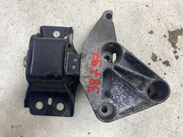 bontott RENAULT MEGANE II Motor Tartó Bak (Fém)