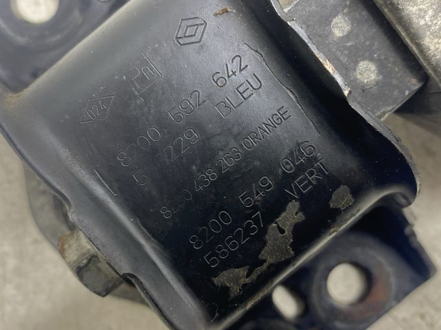 bontott RENAULT MEGANE II Motor Tartó Bak (Fém)