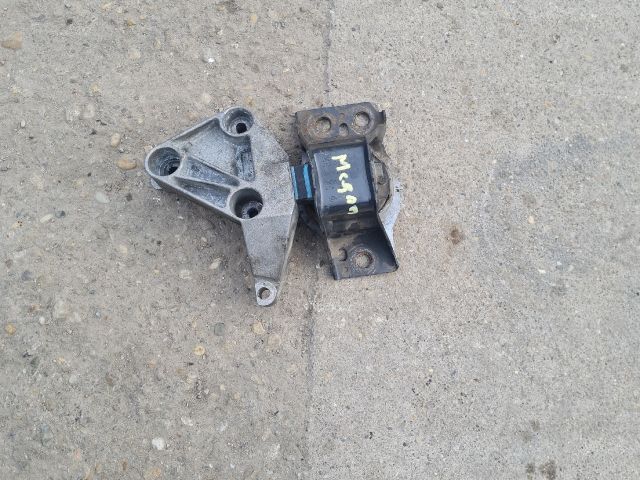 bontott RENAULT MEGANE II Motor Tartó Bak (Fém)