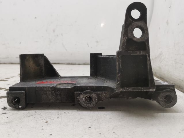 bontott RENAULT MEGANE II Motor Tartó Bak (Fém)