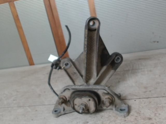 bontott RENAULT MEGANE II Motor Tartó Bak (Fém)